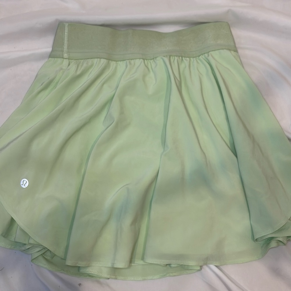 Lululemon Court Rival Skirt Sz 4
